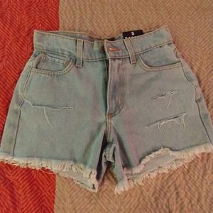 Ladies denim cut off shorts
